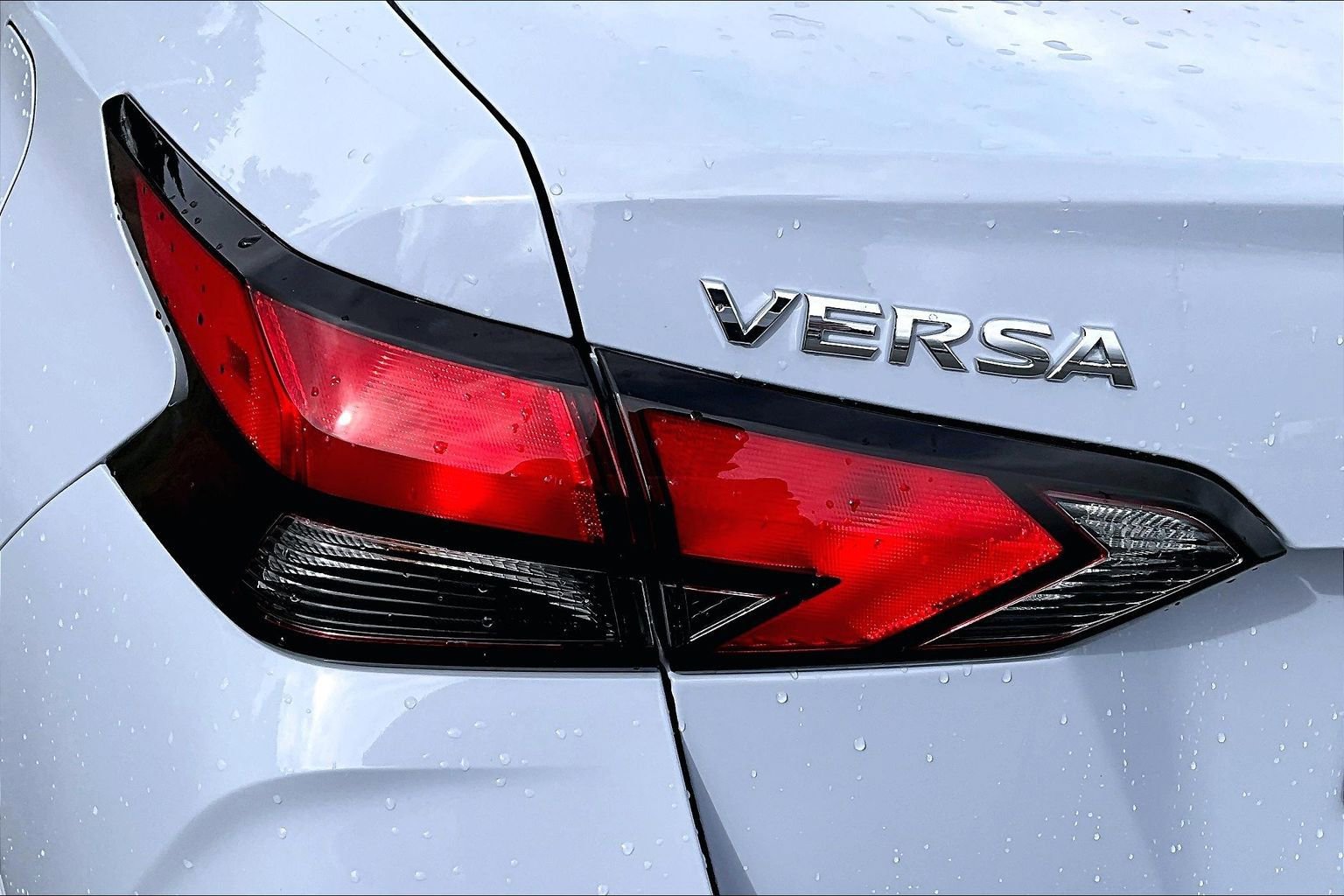 Used 2025 Nissan Versa SV w/ Trunk Package image 13