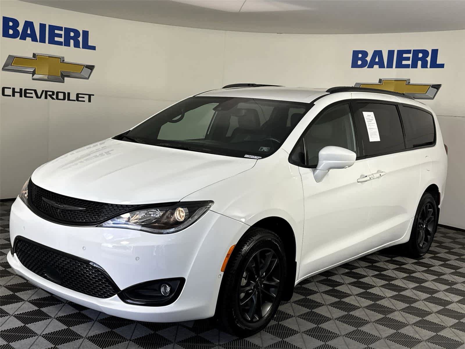 Used 2020 Chrysler Pacifica Touring-L w/ Advanced Safetytec Group AWD/4WD image 1
