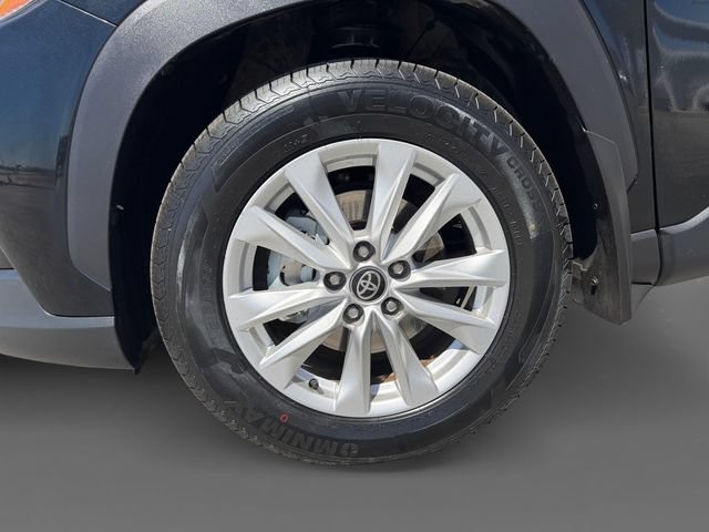 Certified 2023 Toyota Corolla Cross LE FWD image 12