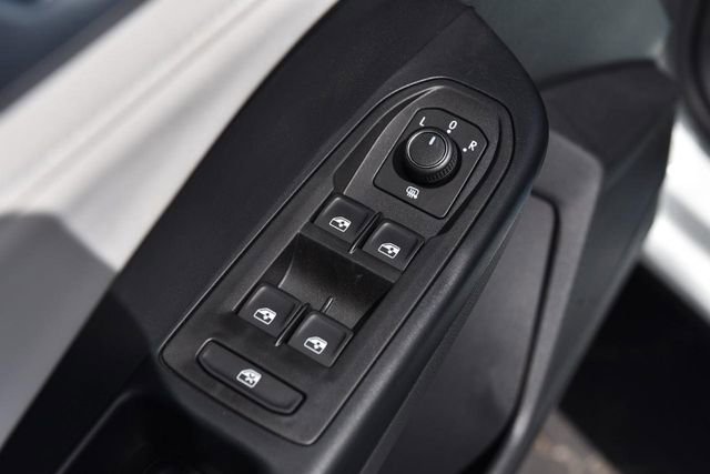 New 2026 Volkswagen Taos SE AWD/4WD image 8