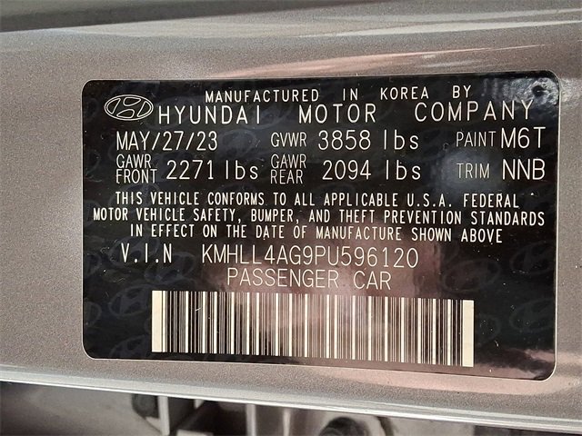 Used 2023 Hyundai Elantra SE w/ Preferred Accessory Package image 28