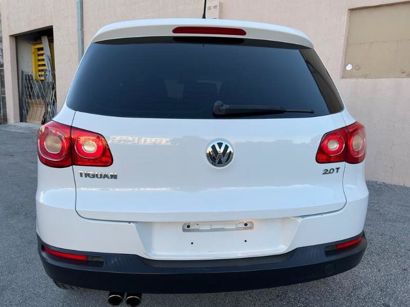 Used 2009 Volkswagen Tiguan SEL FWD image 10
