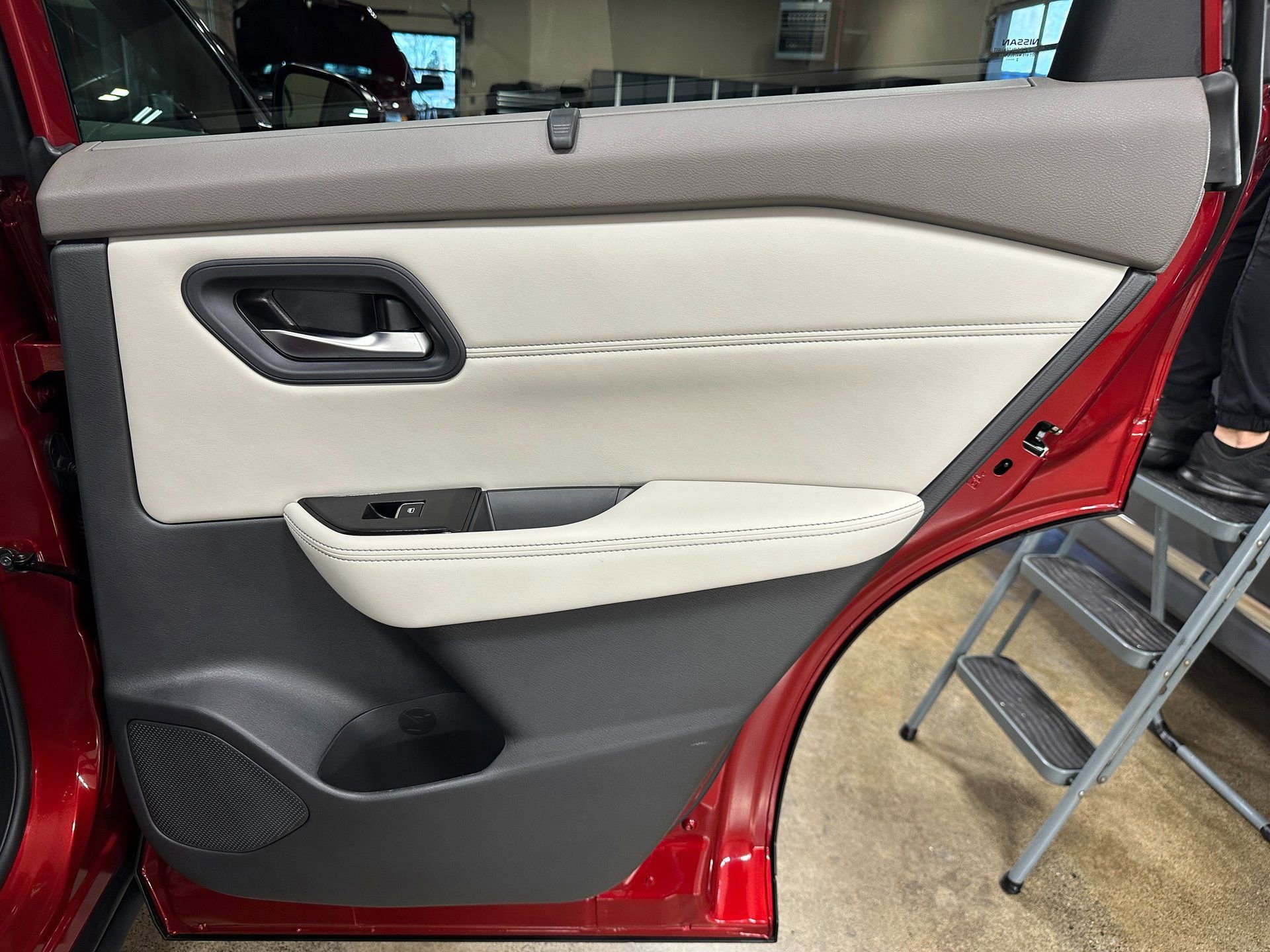 Used 2023 Nissan Rogue SL w/ SL Premium Package image 26