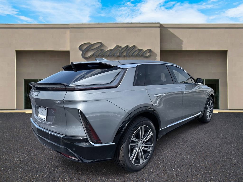 New 2025 Cadillac Lyriq Luxury image 3