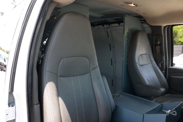 Used 2011 Chevrolet Express 1500 RWD image 13