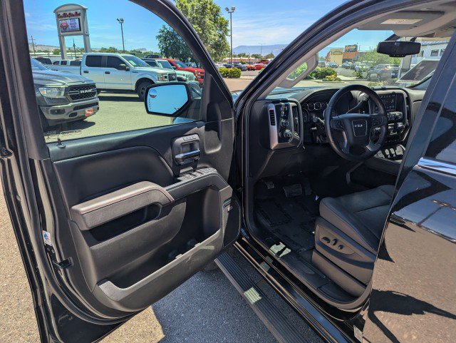 Used 2016 GMC Sierra 2500 SLT w/ All-Terrain HD Package AWD/4WD image 8