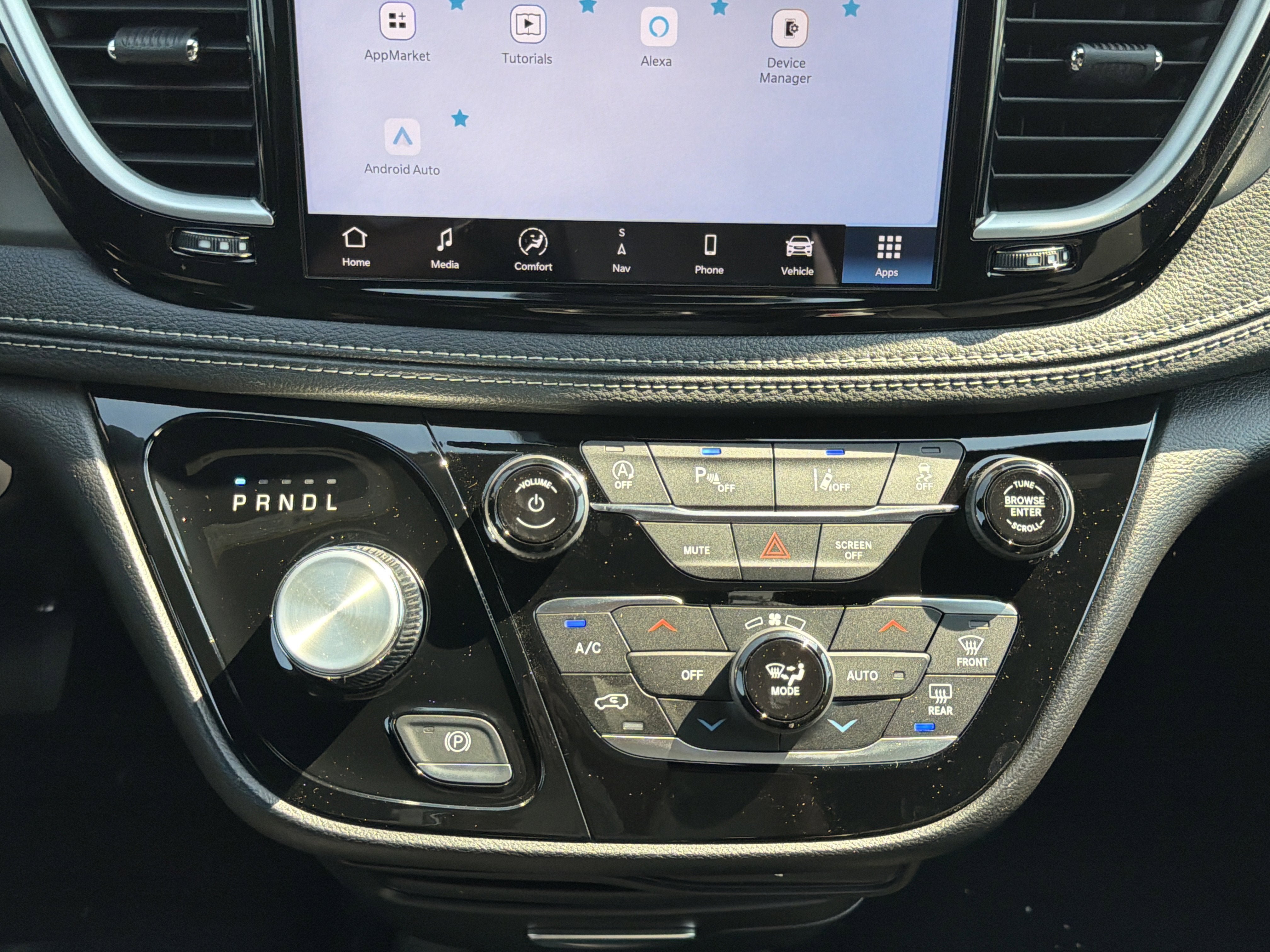New 2027 Chrysler Pacifica Select AWD/4WD image 17