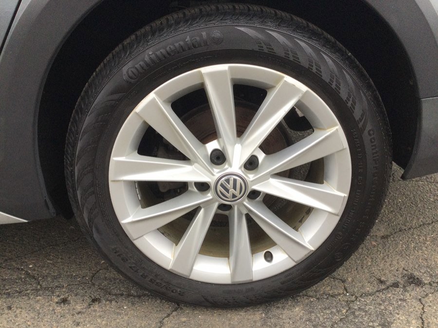 Used 2017 Volkswagen Golf Alltrack S image 33
