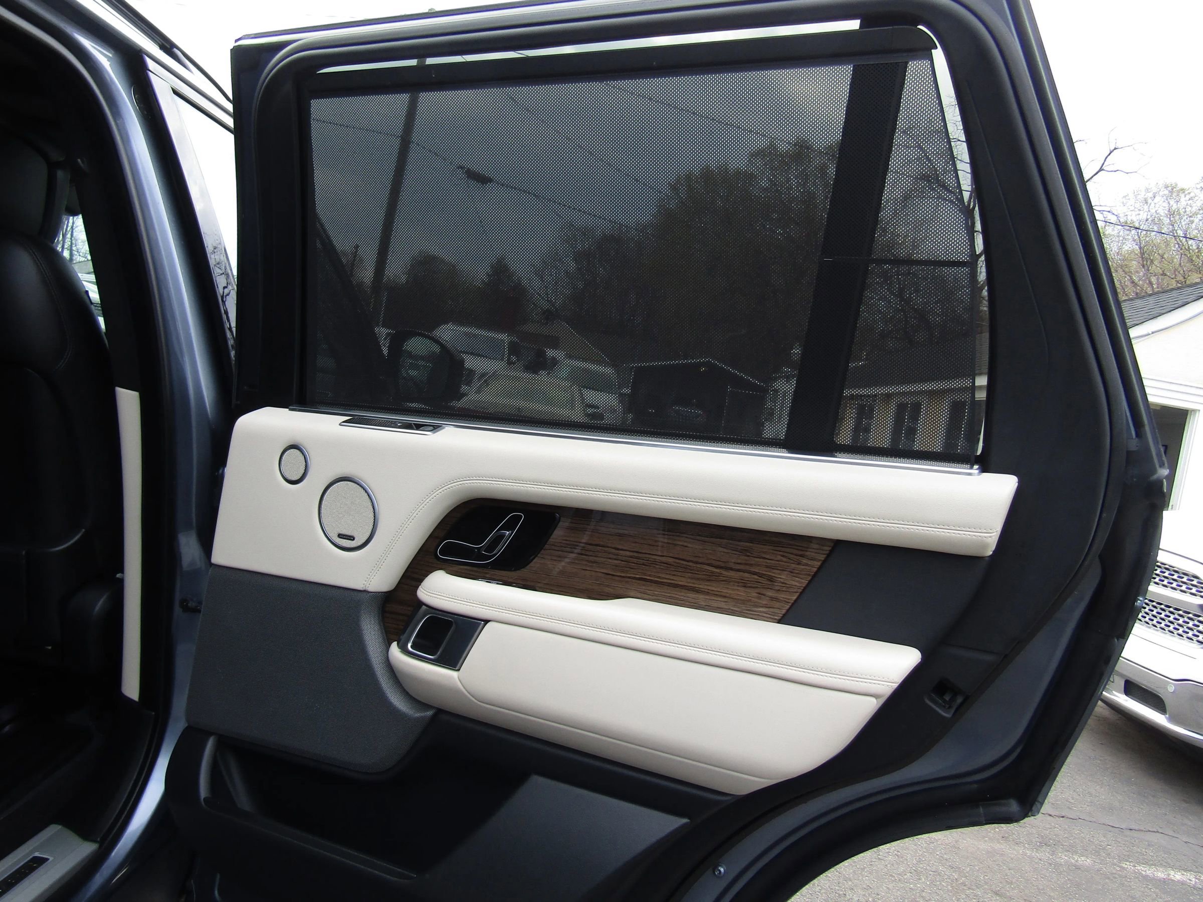 Used 2021 Land Rover Range Rover P525 Westminster Edition LWB image 20