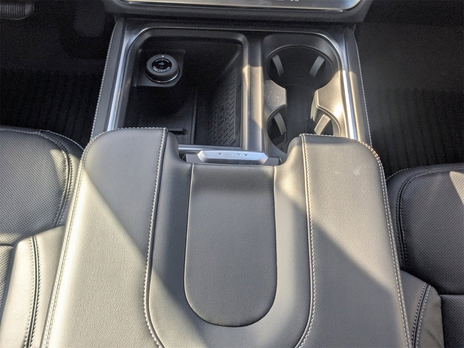 New 2025 Ford Expedition Max Platinum w/ Stealth Performance Package image 21