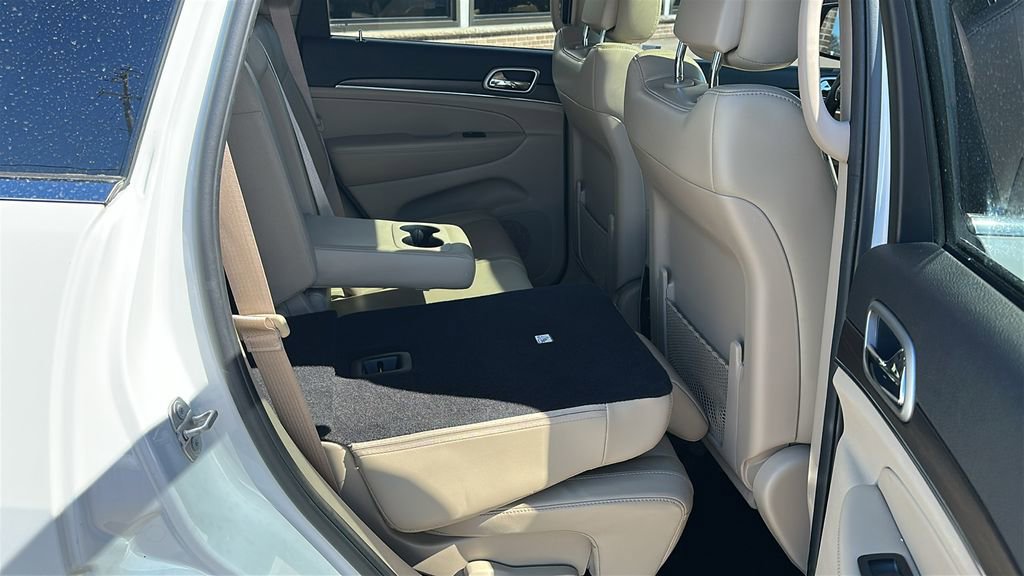 Used 2018 Jeep Grand Cherokee Limited AWD/4WD image 29
