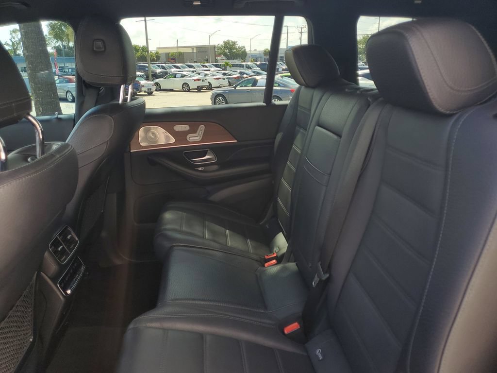 Used 2021 Mercedes-Benz GLS 450 4MATIC image 16
