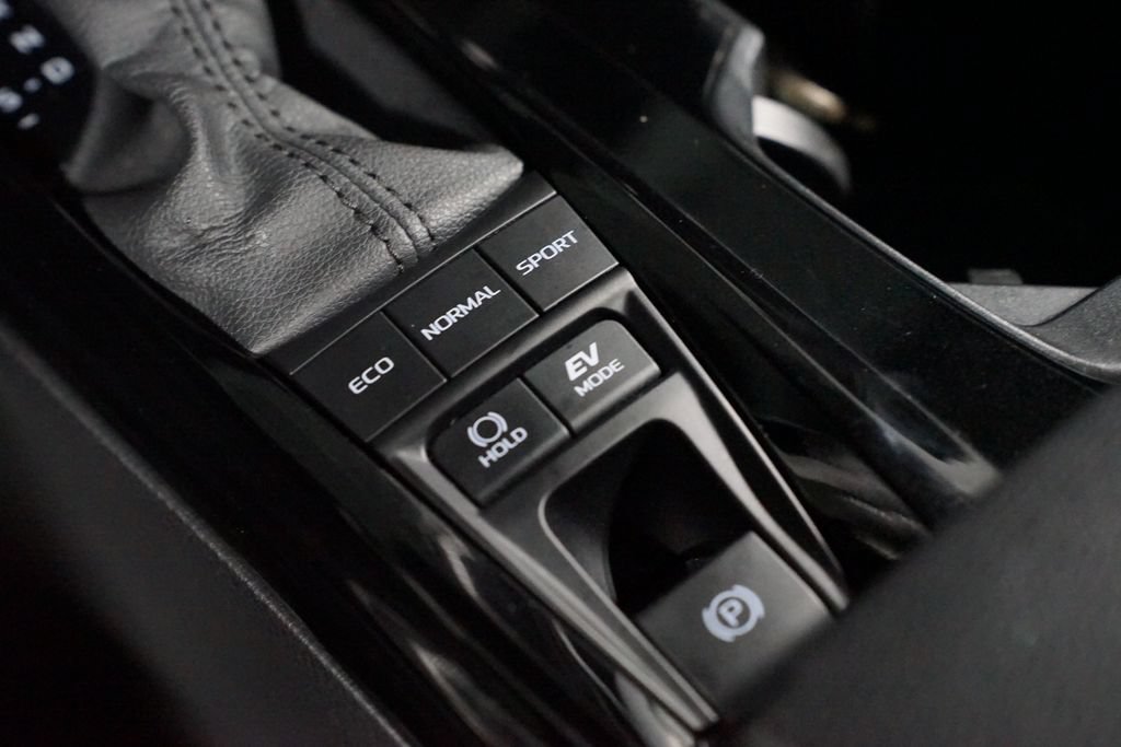 Used 2025 Toyota Camry XSE FWD image 23