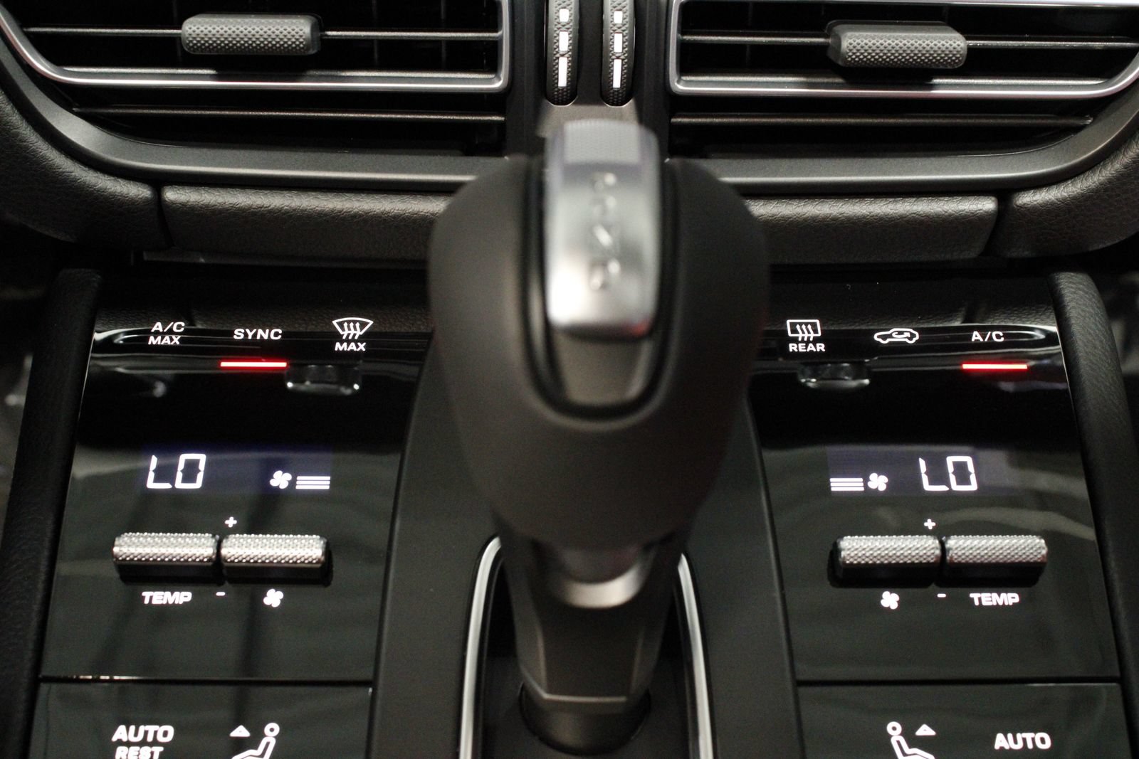 New 2026 Porsche Macan S AWD/4WD image 31