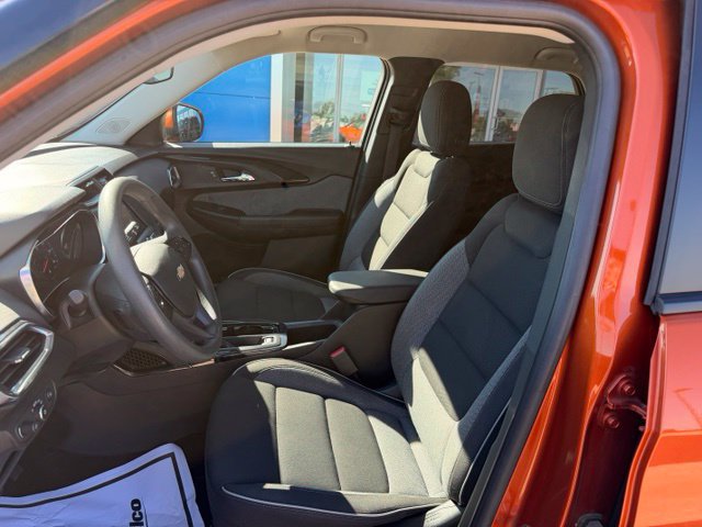 Certified 2022 Chevrolet TrailBlazer LT w/ Driver Confidence Package AWD/4WD image 12
