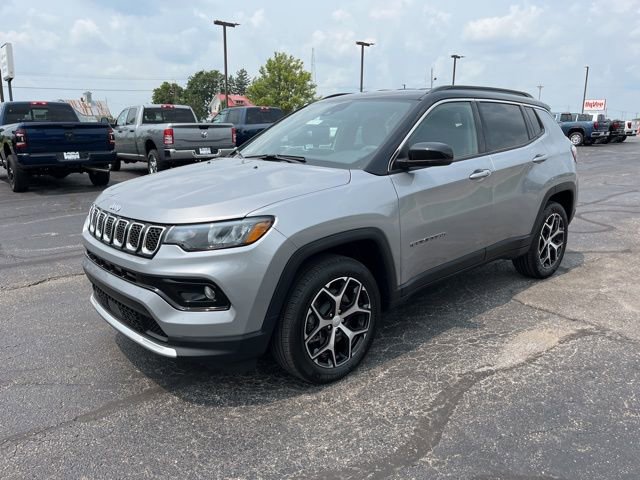 Used 2024 Jeep Compass Limited image 4