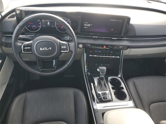 Certified 2023 Kia Carnival EX image 13