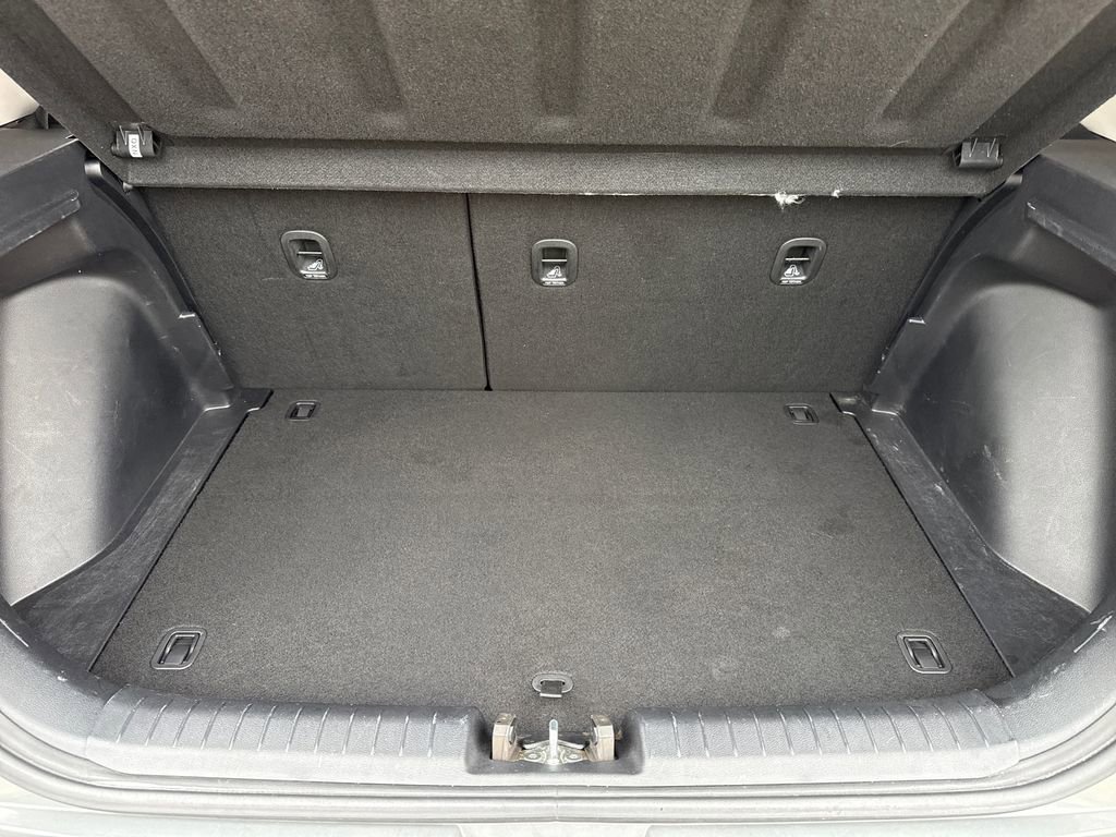 Used 2020 Hyundai Venue SEL w/ Convenience + Premium Package image 12