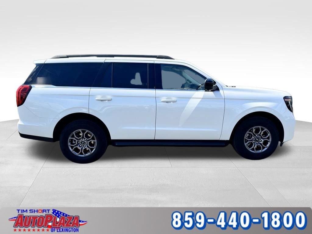 Used 2025 Ford Expedition Active AWD/4WD image 9