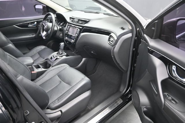 Used 2017 Nissan Rogue Sport SL w/ SL Premium Package AWD/4WD image 9