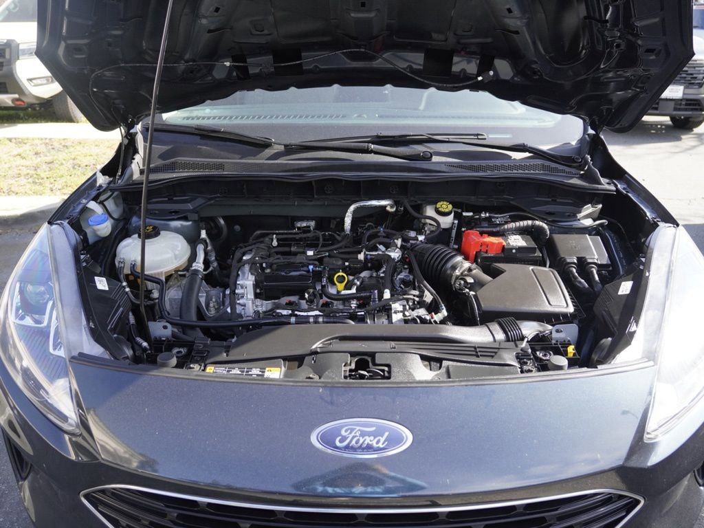 Used 2022 Ford Escape SE w/ SE Sport Appearance Package image 23