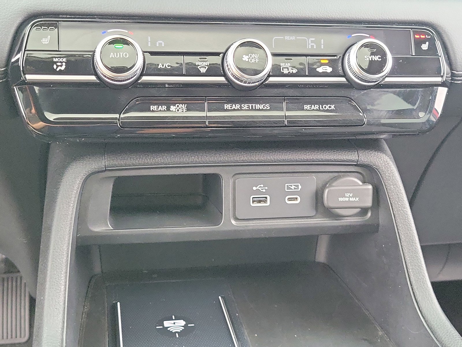 Used 2023 Honda Pilot Touring image 22