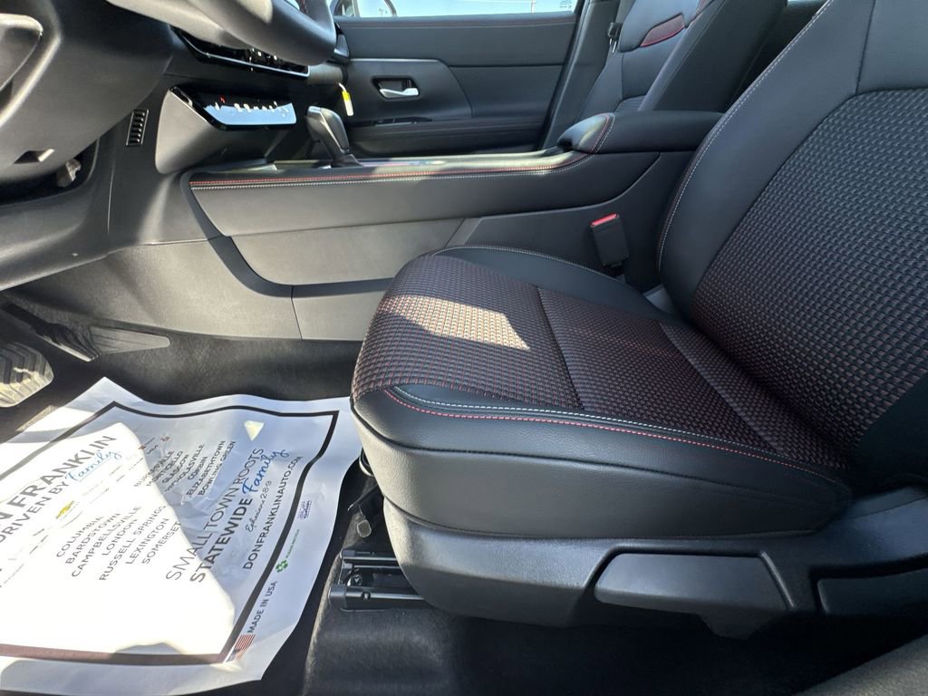 New 2026 Nissan Kicks SR w/ SR Premium Package AWD/4WD image 12