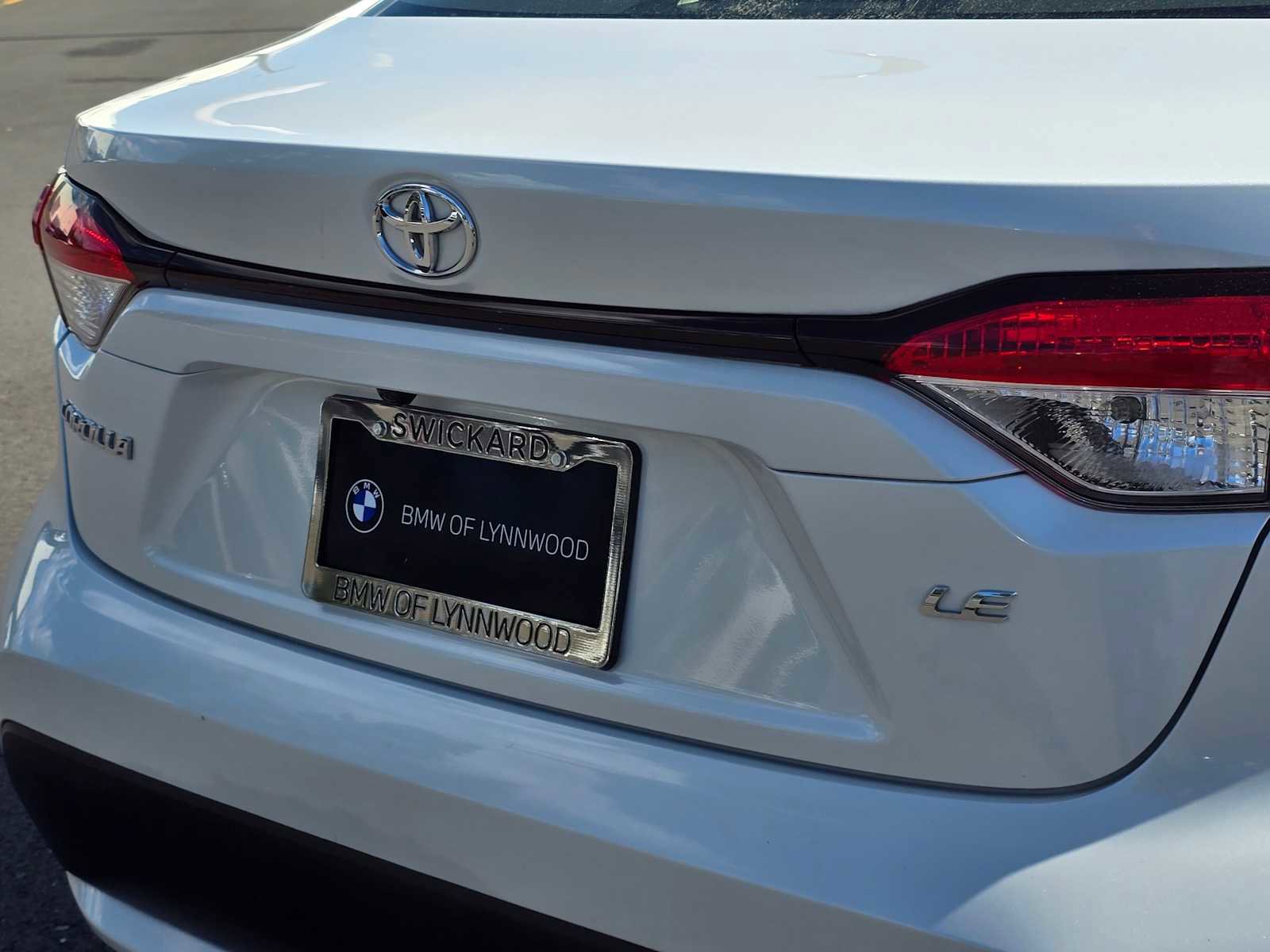 Used 2022 Toyota Corolla LE FWD image 13