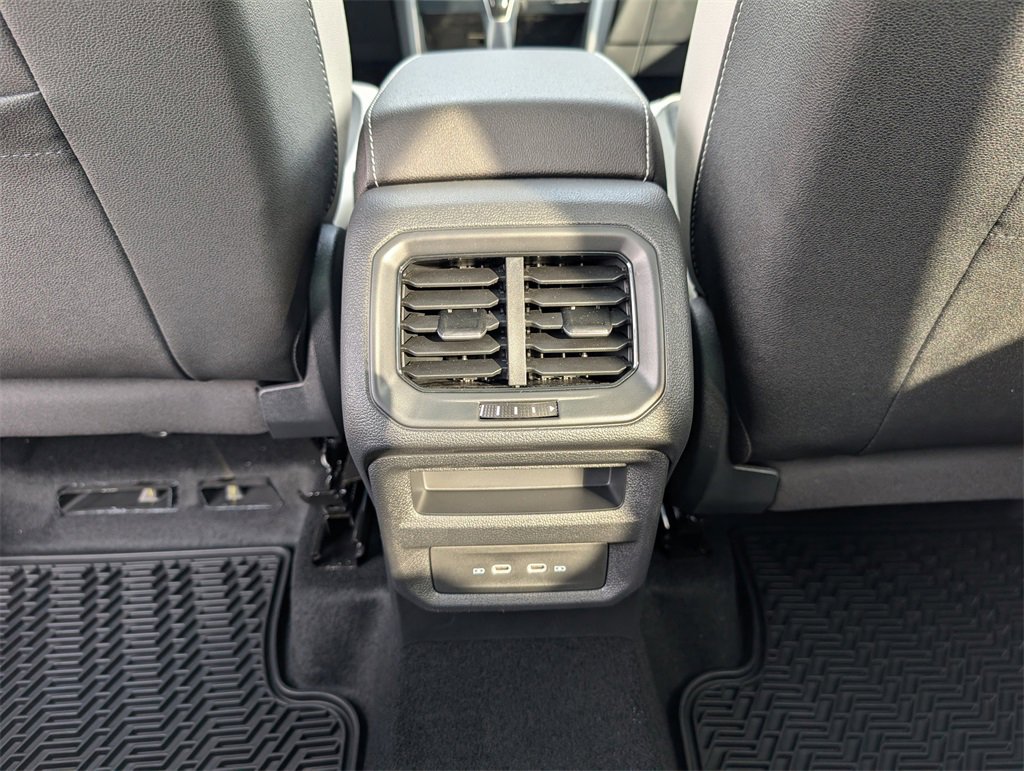 New 2026 Volkswagen Taos SE image 26