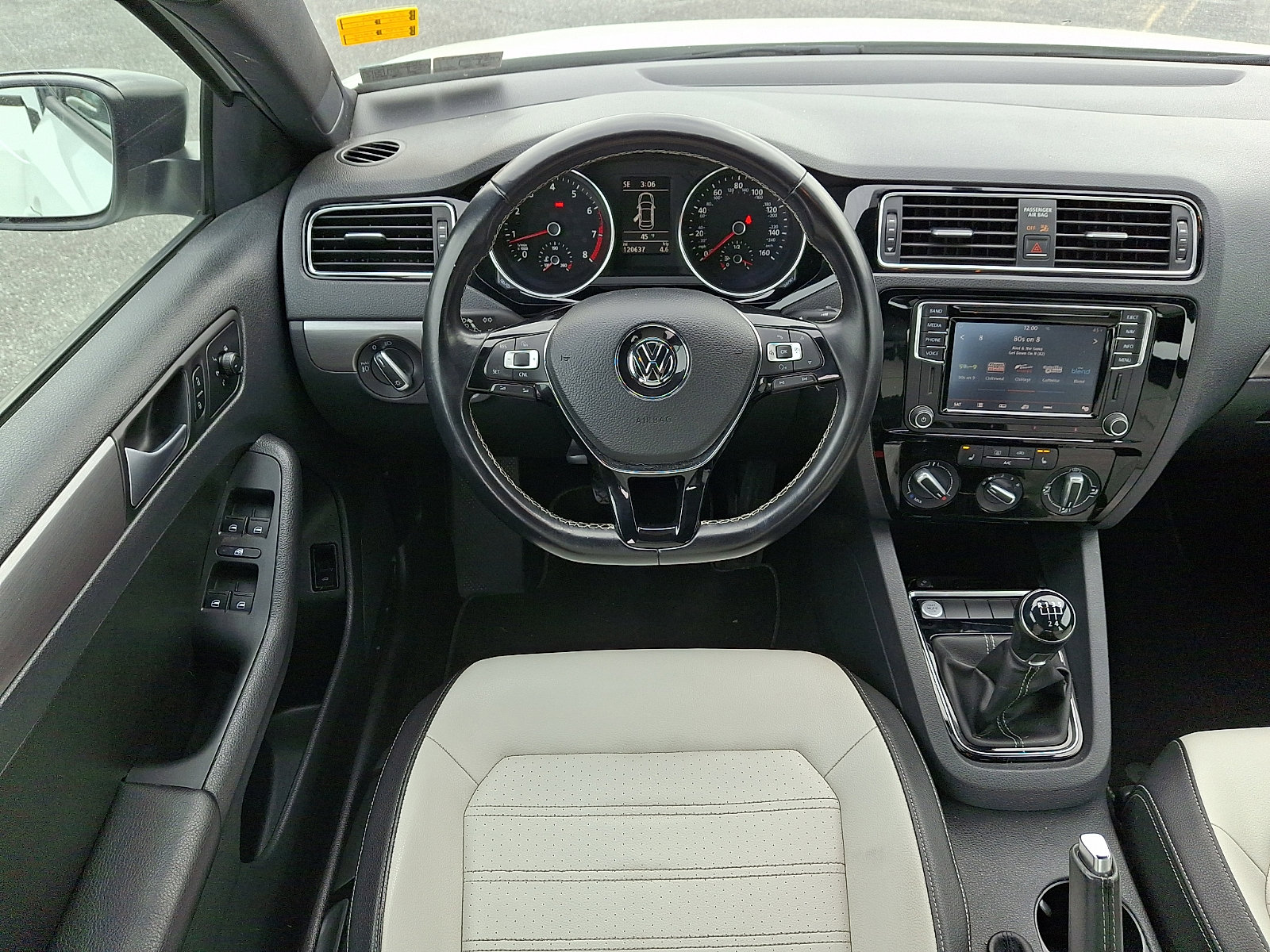 Used 2016 Volkswagen Jetta Sport w/ Lighting Package image 11