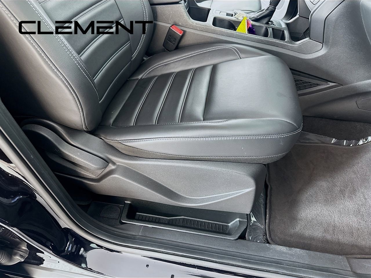 Used 2019 Ford Escape SEL image 32