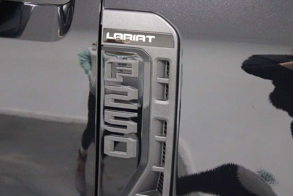 New 2026 Ford F250 Lariat w/ Black Appearance Package image 11