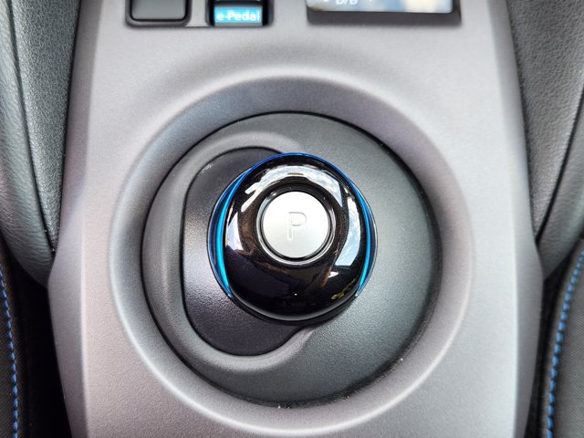 Certified 2025 Nissan Leaf S FWD image 12