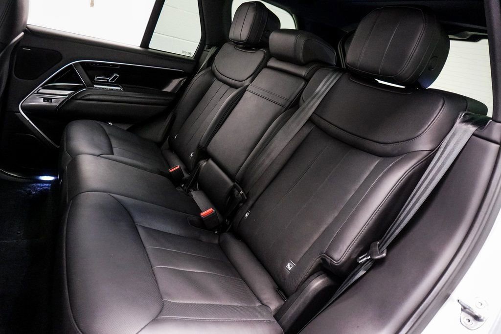 Used 2023 Land Rover Range Rover SE image 21