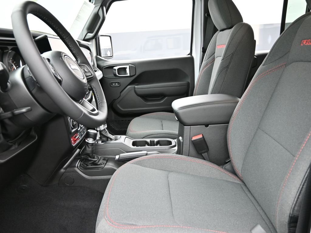 New 2025 Jeep Wrangler Unlimited Rubicon w/ Technology Group image 11