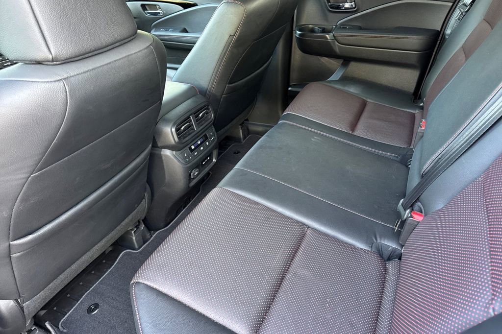 Certified 2025 Honda Ridgeline Black Edition image 8