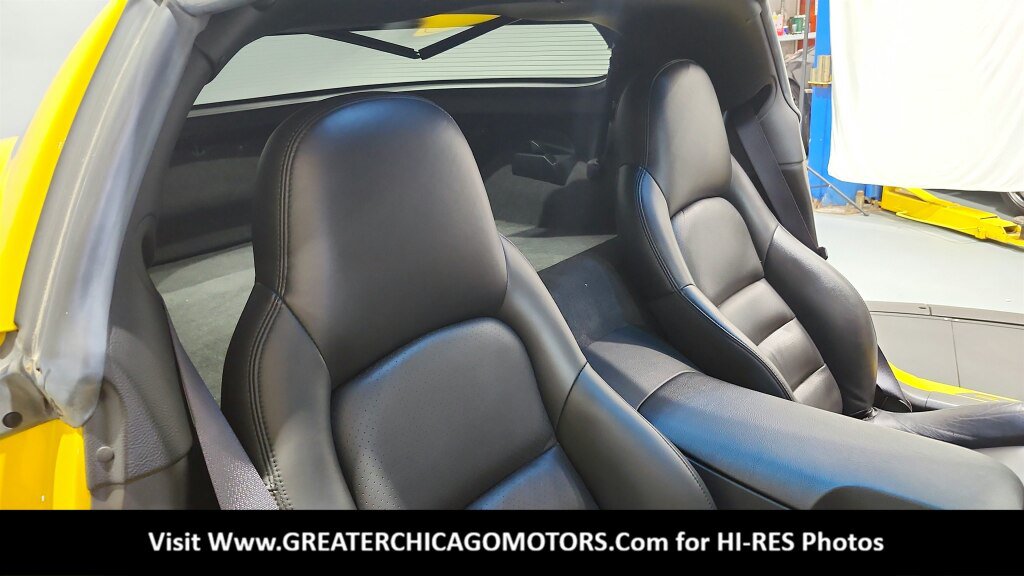 Used 2006 Chevrolet Corvette Coupe w/ Preferred Equipment Group RWD image 27