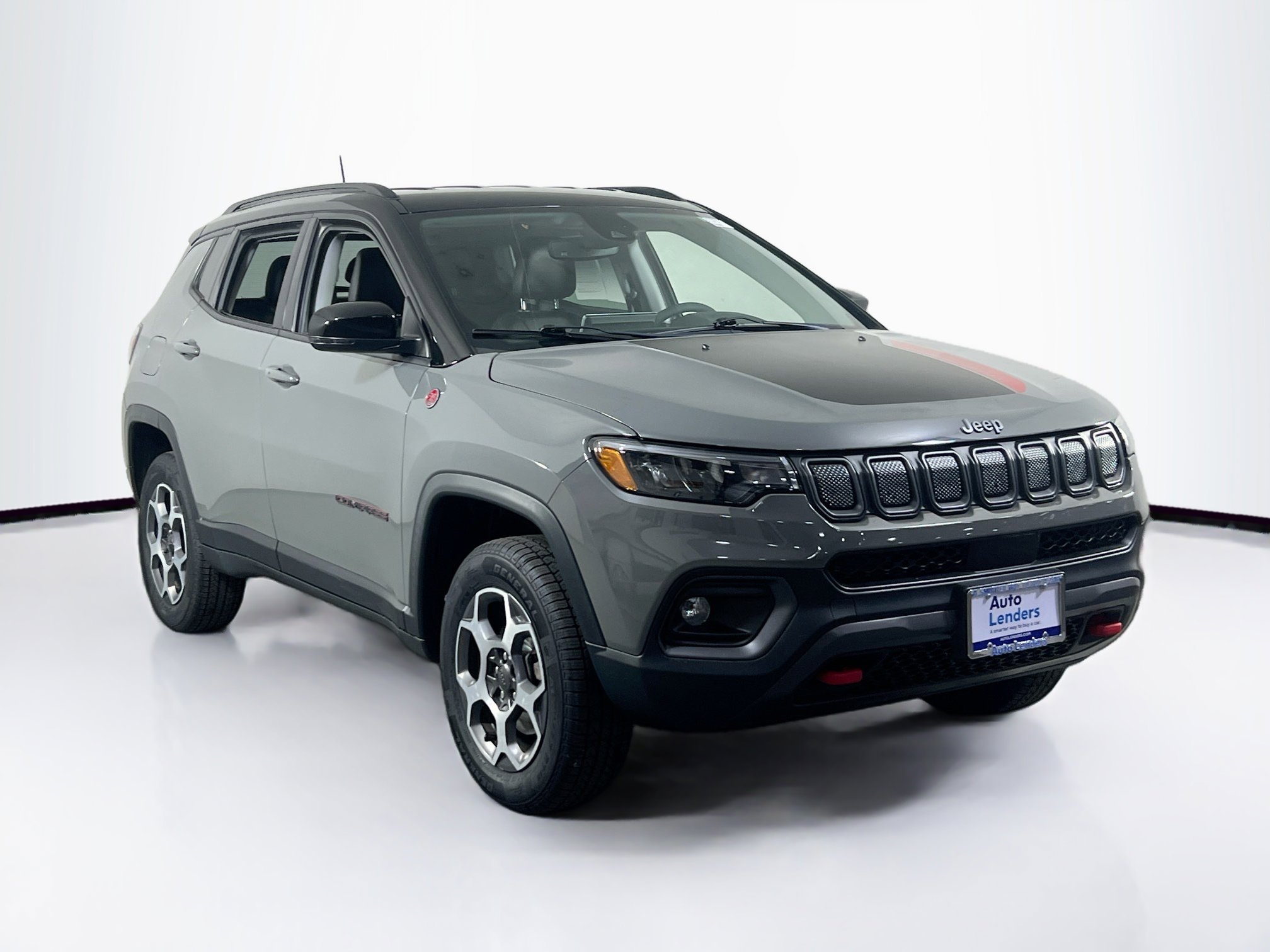Used 2022 Jeep Compass Trailhawk AWD/4WD image 3