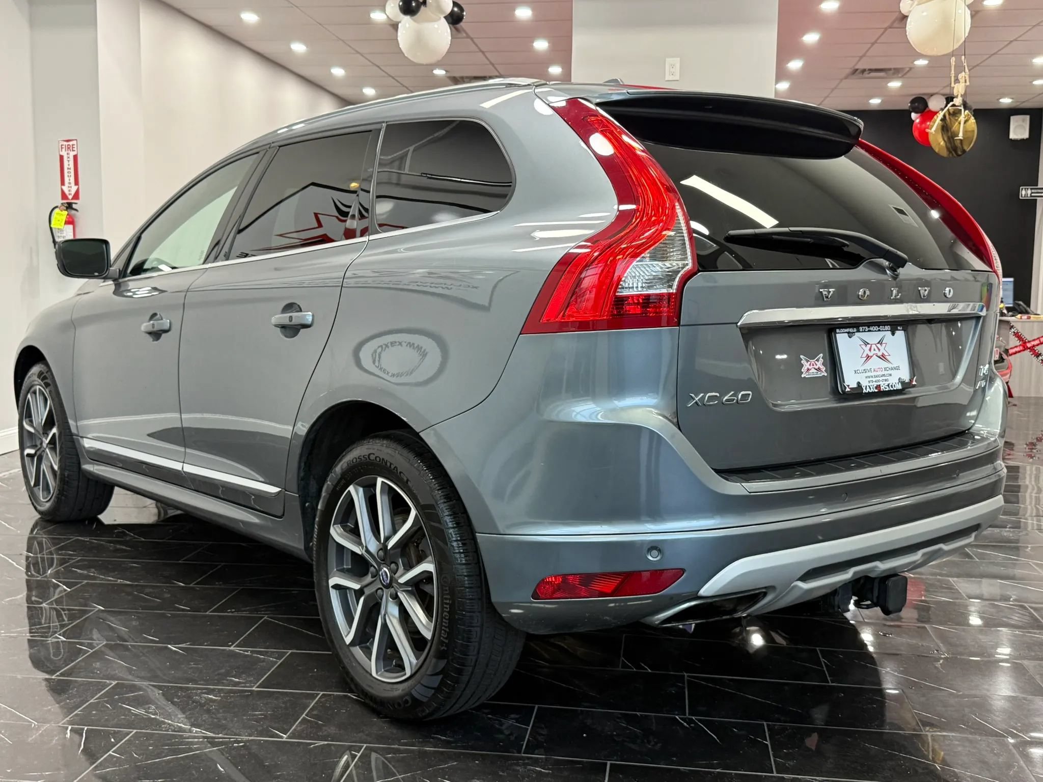 Used 2017 Volvo XC60 T6 Dynamic w/ Preferred Option Package AWD/4WD image 36