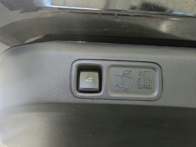 Used 2023 Ford Expedition Limited RWD image 24