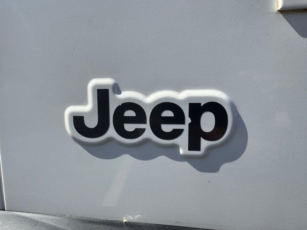 Used 1998 Jeep Wrangler Sport image 9