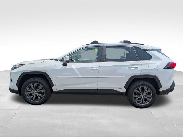 Used 2023 Toyota RAV4 XLE Premium AWD/4WD image 4