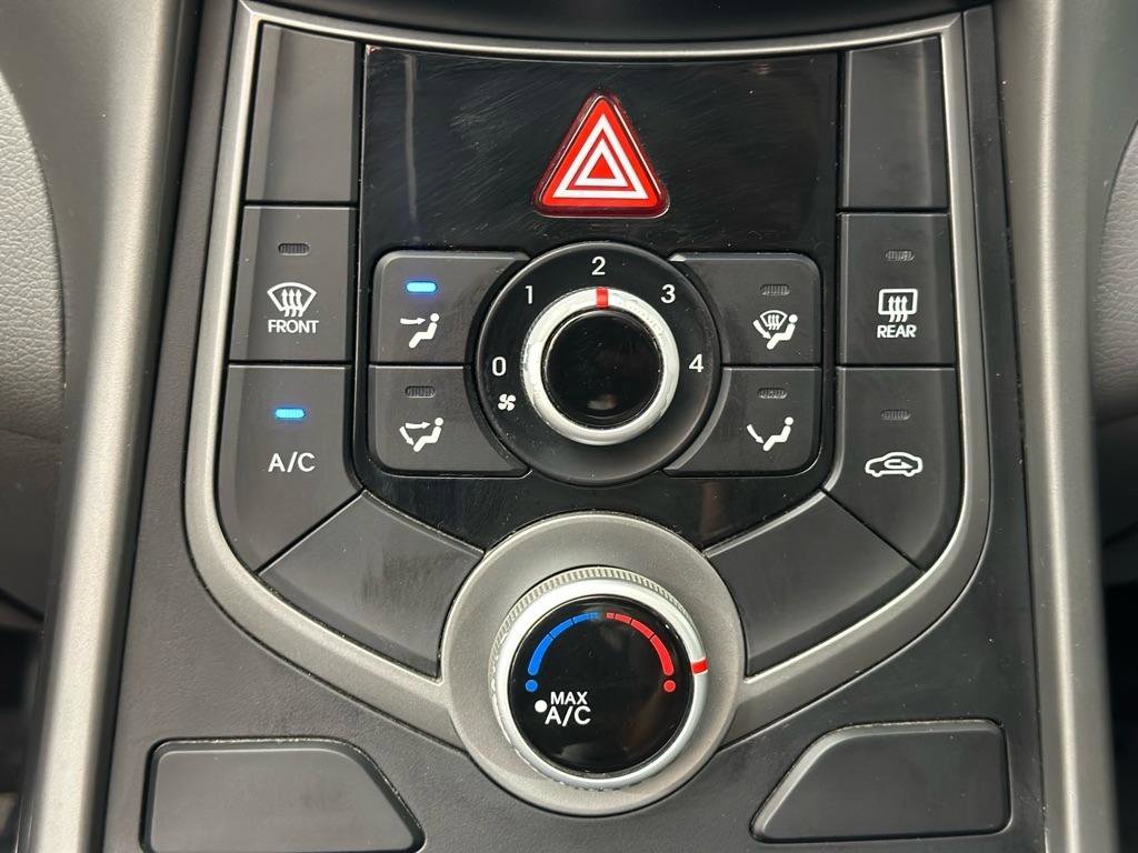 Used 2016 Hyundai Elantra SE w/ Option Group 02 FWD image 18