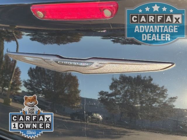 Used 2023 Chrysler 300 Touring w/ Sport Appearance Package image 30