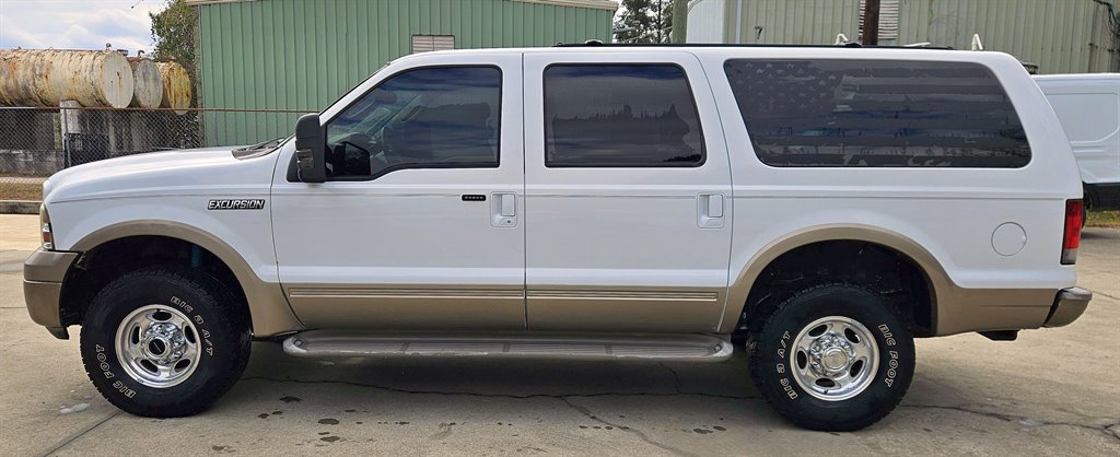 Used 2005 Ford Excursion Eddie Bauer image 2