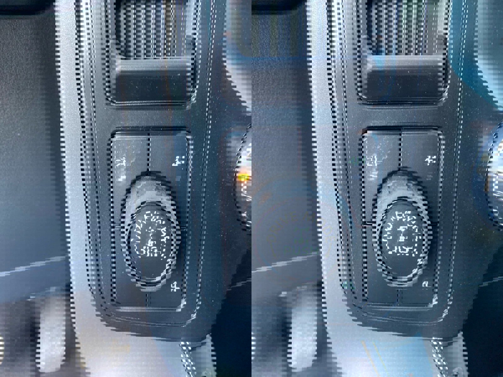 Used 2025 Ford F150 XLT w/ Equipment Group 302A MID image 13