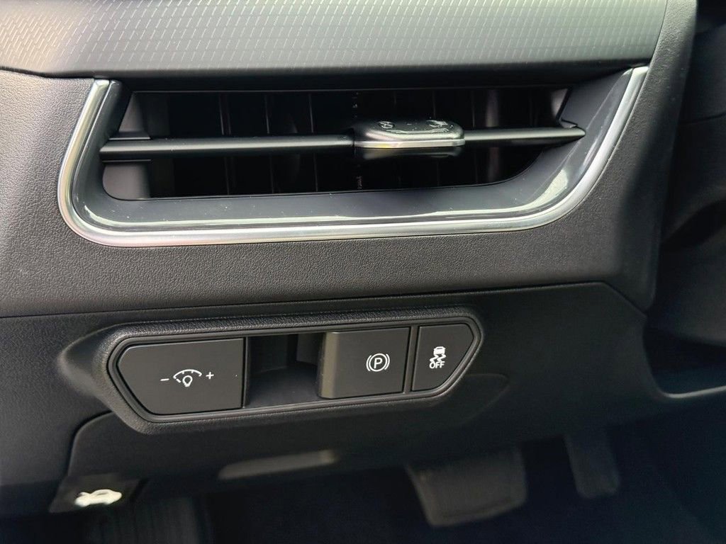 New 2025 Kia K4 GT-Line w/ GT-Line Premium Package image 18