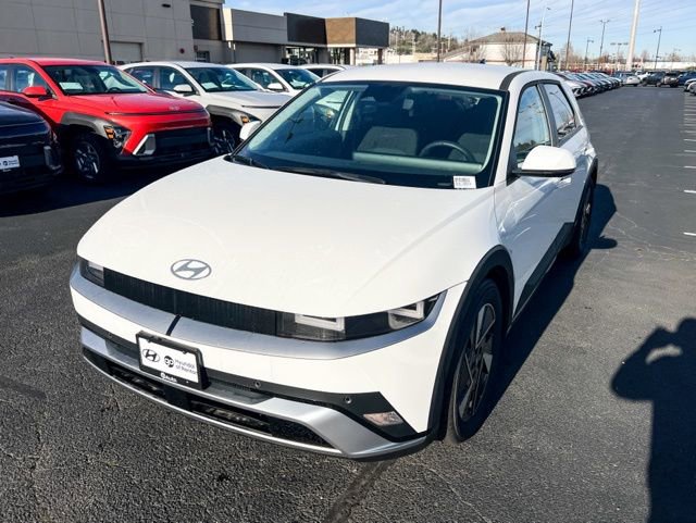 New 2025 Hyundai Ioniq 5 SE image 4