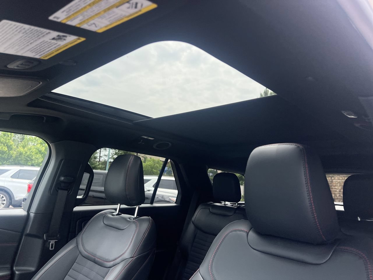 New 2026 Ford Explorer ST-Line w/ ST-Line Street Pack AWD/4WD image 11