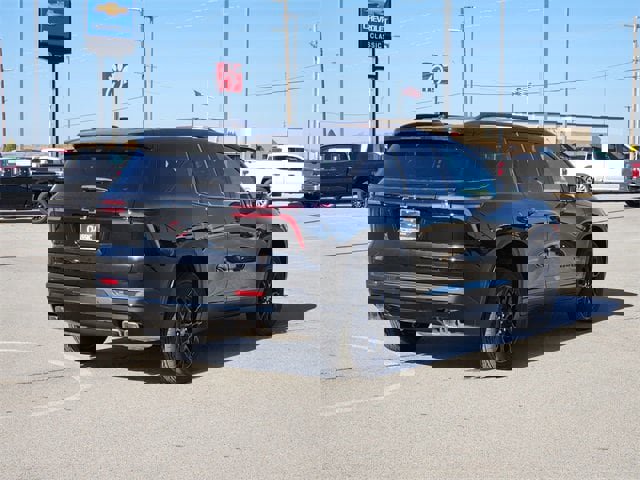 New 2026 Chevrolet Traverse LT w/ Midnight/Sport Edition image 7